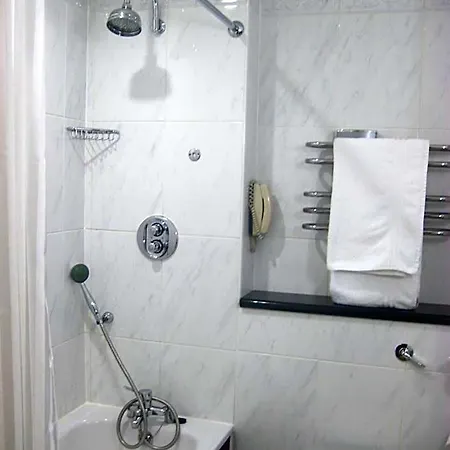 Szálloda Radisson Blu St. Helens 5*