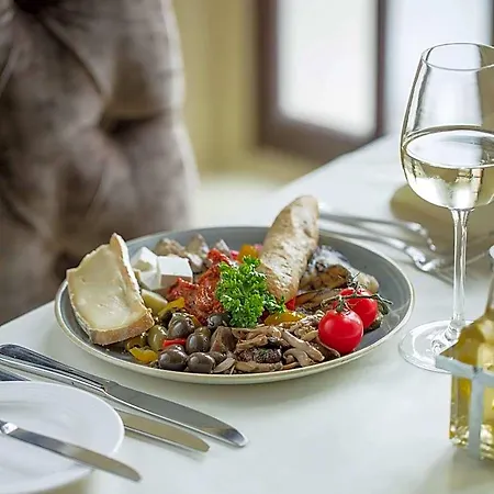 Radisson Blu St. Helens Szálloda 5*